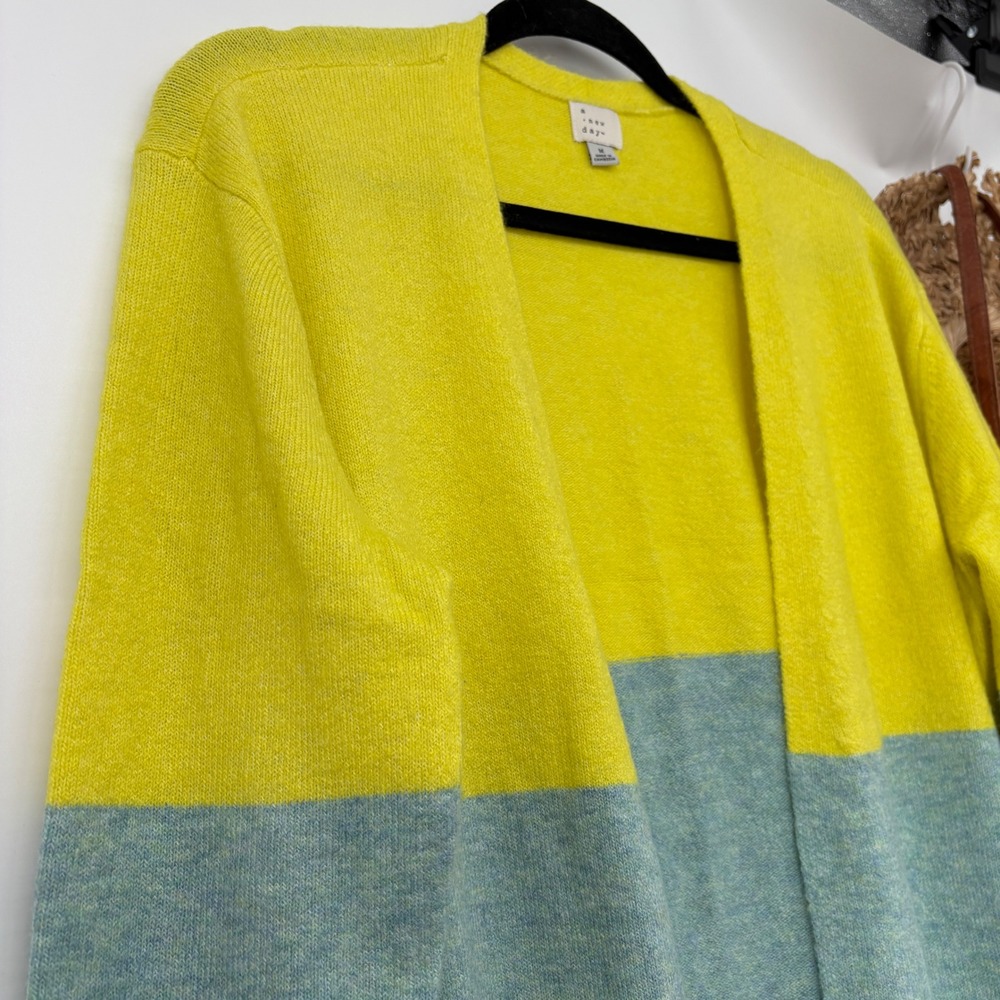 A New Day Medium Open Front Long Cardigan Color Block Oversized Pockets Yellow - Picture 4 of 10